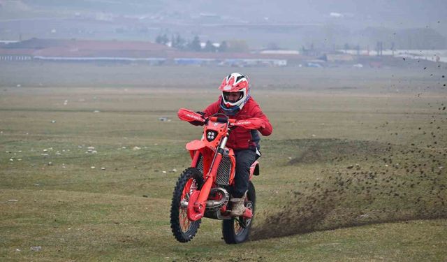 Eskişehirli motosikletçilerin pist talebi