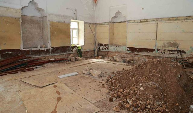 Gebze'deki tarihi Çarşı Hamamı'nda restorasyon çalışmaları başladı