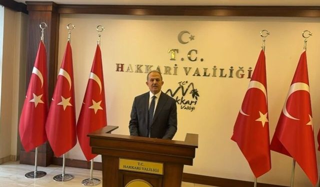 Hakkari'nin yeni Valisi Taşyapan görevine başladı