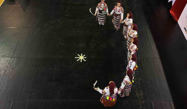 Halk oyunları yarışmasında hünerler sergilendi, kültürel değerler tanıtıldı