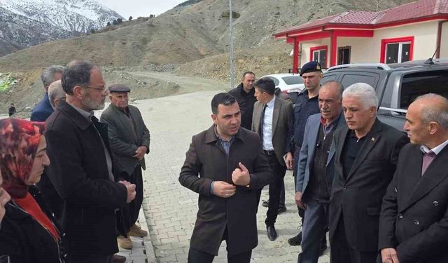 Hamzalar Köyü'nde deprem evleri teslim edildi