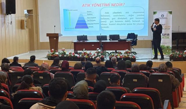 İnönü Üniversitesi'nde öğrencilere 'Atık Yönetimi' farkındalık konferansı