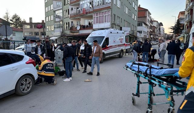 Isparta'da aydınlatma direğine çarpan motosikletteki 2 kişi yaralandı