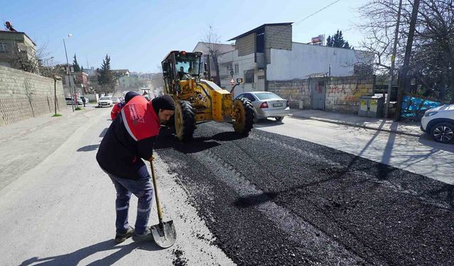 Kahramanmaraş'ta yol onarım ve yapım çalışmaları