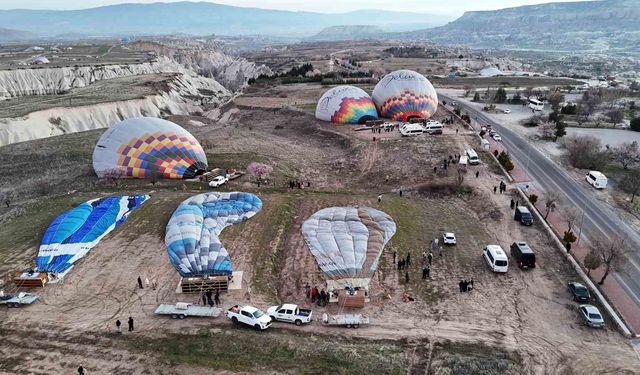 Kapadokya'da sıcak hava balon turlarına rüzgar engeli