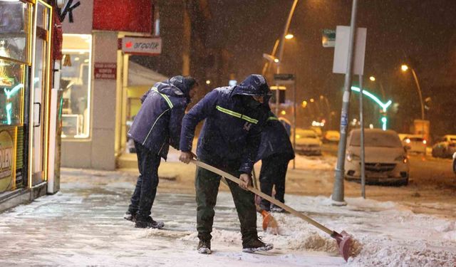 Kar yağışı gitti buzlanma, çığ ve don tehlikesi var