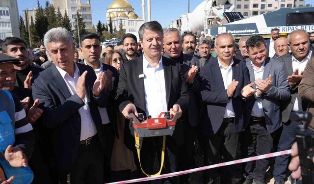 Karapınar Mahallesi'nde Atatürk Parkı'nın temeli atıldı