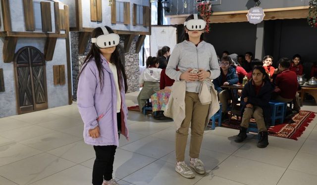 Kartepe'de öğrenciler gelenekle teknolojiyi bir arada yaşadı