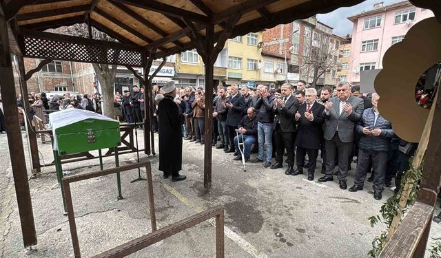 Kazada hayatını kaybeden genç toprağa verildi