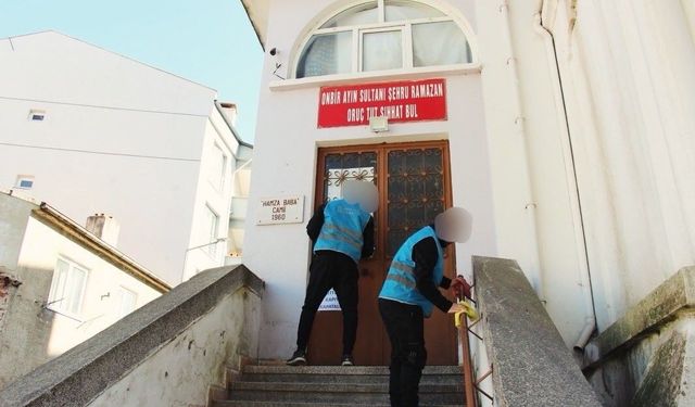 Kırklareli'nde denetimli serbestlik hükümlülerinden cami temizliği