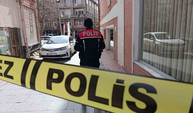 Kırşehir'de husumetli kavgası: Kahvehaneye kurşun sıktı, 2 kişi yaralandı
