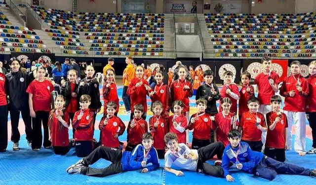 Körfezli karateciler il seçmelerinde 20 madalya kazandı