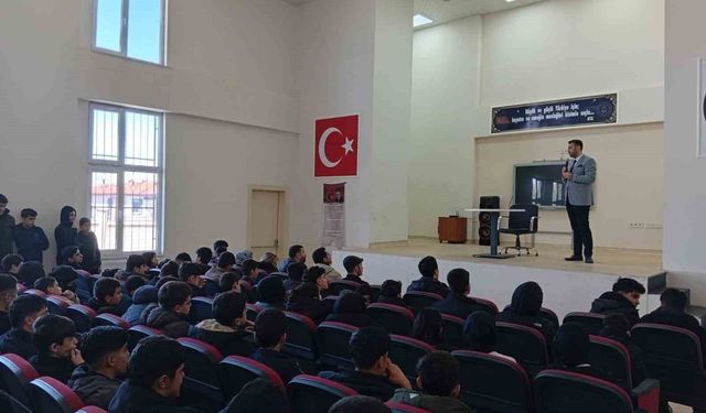 Kovancılar'da Ramazan-ı Şerif Konferansı