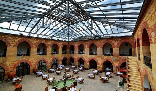 Kurşunlu Han sözleşmeye aykırı kullanımdan tahliye ediliyor