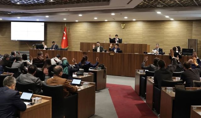 Kütahya Belediye Meclisi'nde 57 gündem maddesi görüşüldü, 4 madde reddedildi