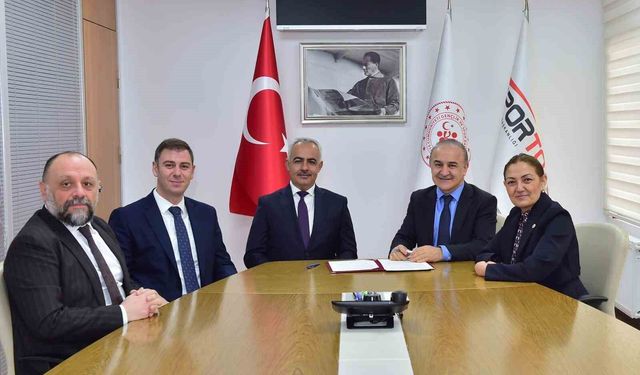 Oltu'ya dev yatırım: Modern spor salonu için imzalar atıldı