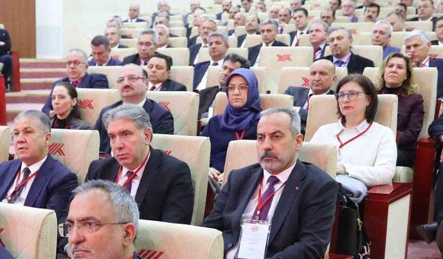 Rektör Kibar Üniversitelerarası Kurul Toplantısı'na katıldı