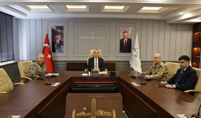 Sınır illerin valileri ile güvenlik toplantısı