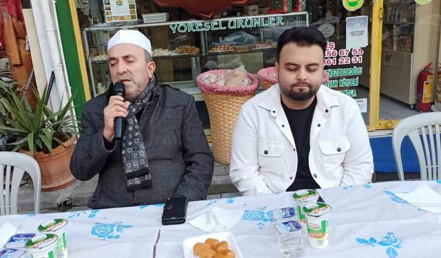Sokak iftarında esnaf ve vatandaşlar bir araya geldi