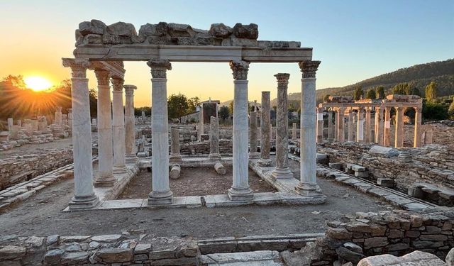 Stratonikeia ve Lagina kazılarında geleceğin restoratörleri yetişiyor