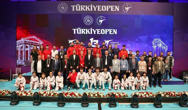 Türk sporculardan, 13. Uluslararası Türkiye Açık Taekwondo Turnuvası'nda 262 madalya