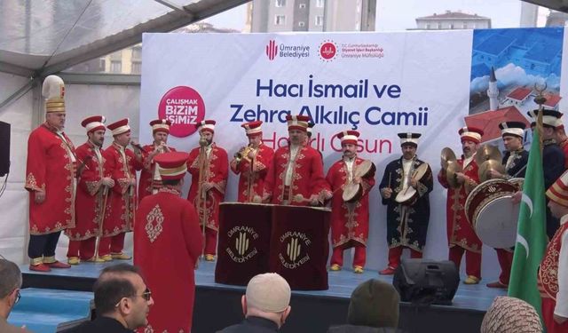 Ümraniye'de Hacı İsmail ve Zehra Alkılıç Camii dualarla ibadete açıldı