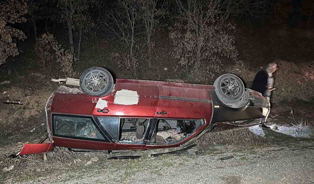 Uşak'ta iki otomobil çarpıştı: 2'si çocuk 5 yaralı