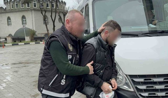 Uyuşturucu satarken suçüstü yakalandı