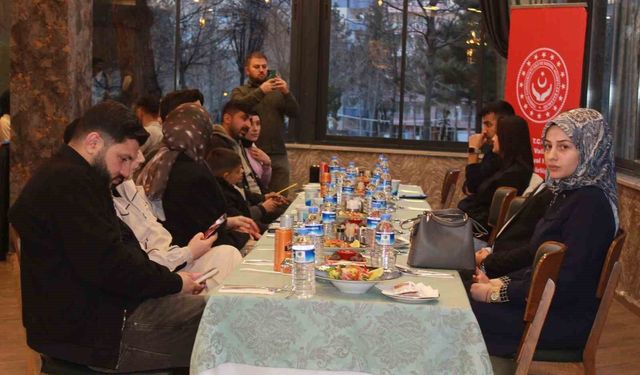 Vali Kızılkaya genç çiftlerle buluştu