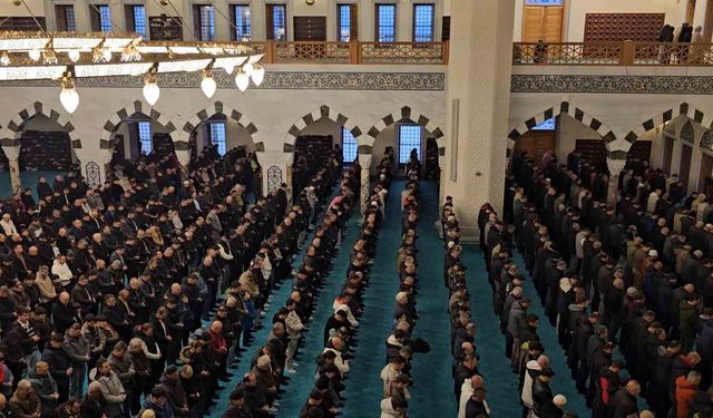 Zonguldak Uzun Mehmet Camii'nde Ramazan Bayramı coşkusu