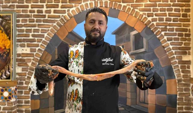 12 metrelik mumbar dolmasıyla Mardin mutfağına dikkat çektiler