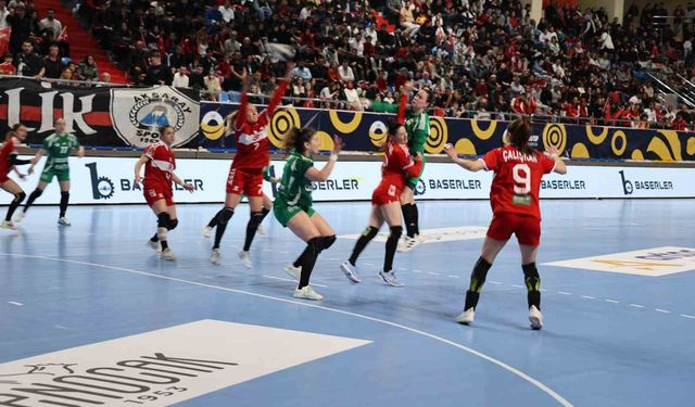 A Milli Kadın Hentbol Takımı Macaristan'a 42-23 mağlup oldu