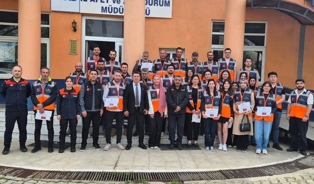 AFAD gönüllülerine sertifika ve kimlikleri teslim edildi