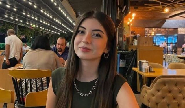 Alev alan otomobilde hayatını kaybeden 25 yaşındaki doktor son yolculuğuna uğurlandı