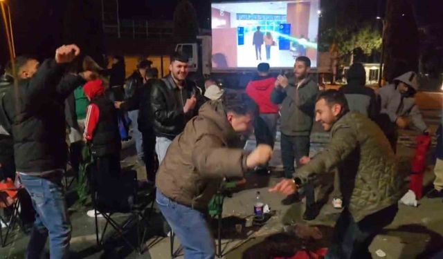 Amasyalılar Dünya Kupası sevincini oynayarak kutladı