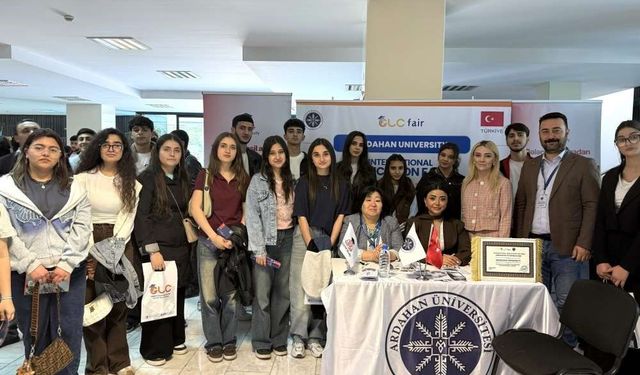 Ardahan Üniversitesi Azerbaycan'daki Uluslararası Eğitim Fuarında tanıtıldı