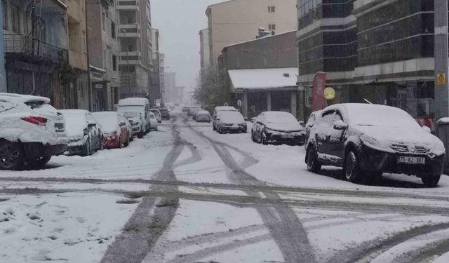 Ardahan'a kış geri geldi