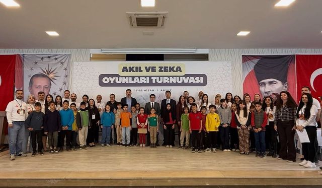 Arsuz'da akıl ve zeka oyunları turnuvası başladı