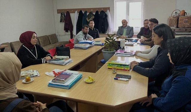 Aydıntepe'de öğretmenlerle öz değerler konuşuldu
