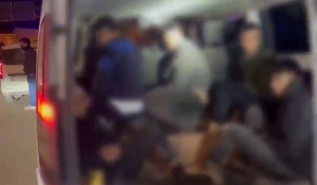 Balık istifi gibi kaçak göçmen taşıyan organizatöre 181 bin TL trafik cezası