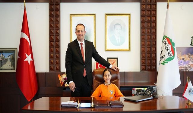 Başkan Ekim koltuğunu miniklere devretti