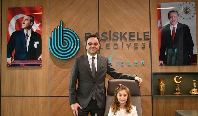 Başkanlık koltuğu 23 Nisan'da öğrenciye emanet edildi