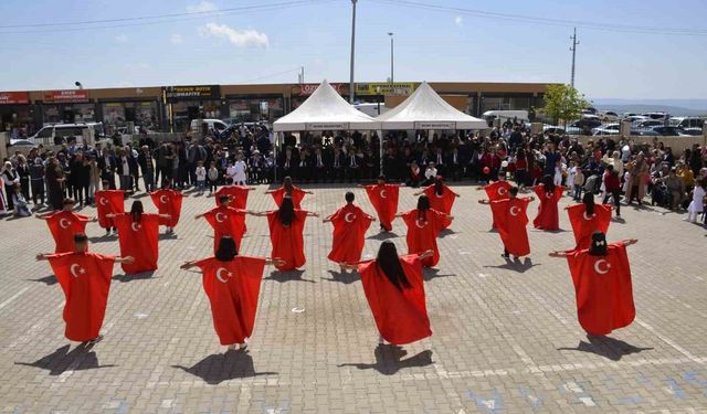 Besni'de 23 Nisan coşkusu