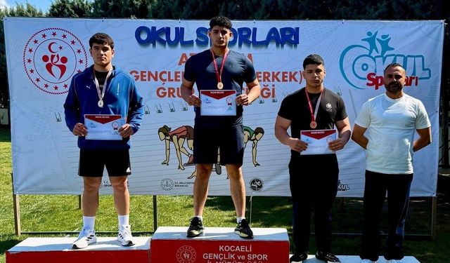 Bilecikli atlet sporcusu şampiyon oldu