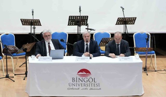 Bingöl Üniversitesi'nde Na't-ı Şerif yarışması ödül töreni düzenlendi