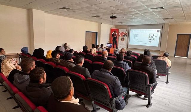 Bingöl'de öğrenci ve velilere şiddetle mücadele eğitimi