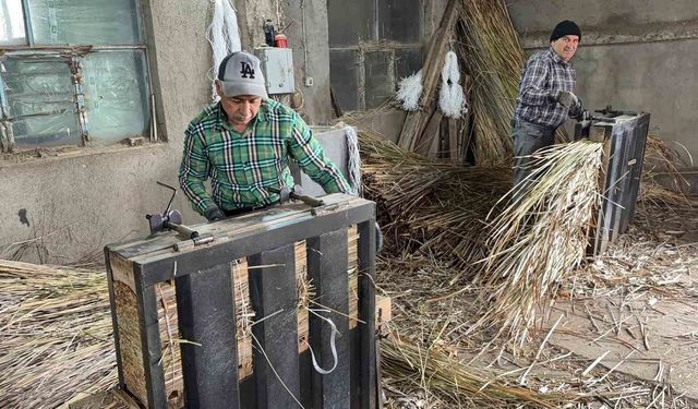 Bir zamanlar her evde bulunan hasır yastıklar zamana yenik düştü