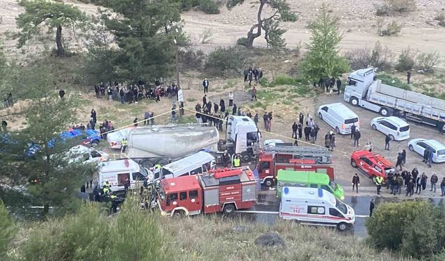 Burdur'da 7 kişinin öldüğü trafik kazasında beton mikserinin sürücüsü tutuklandı