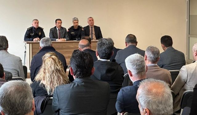 Burhaniye'de okul güvenliği toplantısı yapıldı