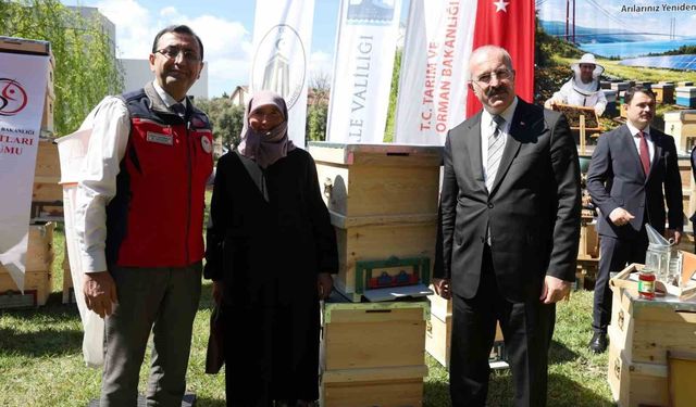 Çanakkale'de geçen yıl orman yangınlarından etkilenen 39 üreticiye 2 bin kovan dağıtıldı